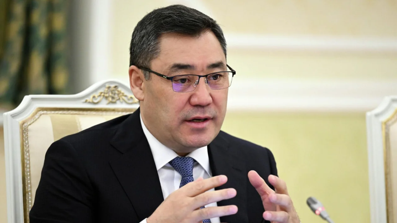 Қирғизистонда электр бўйича шикоятларга Жапаров жавоб берди