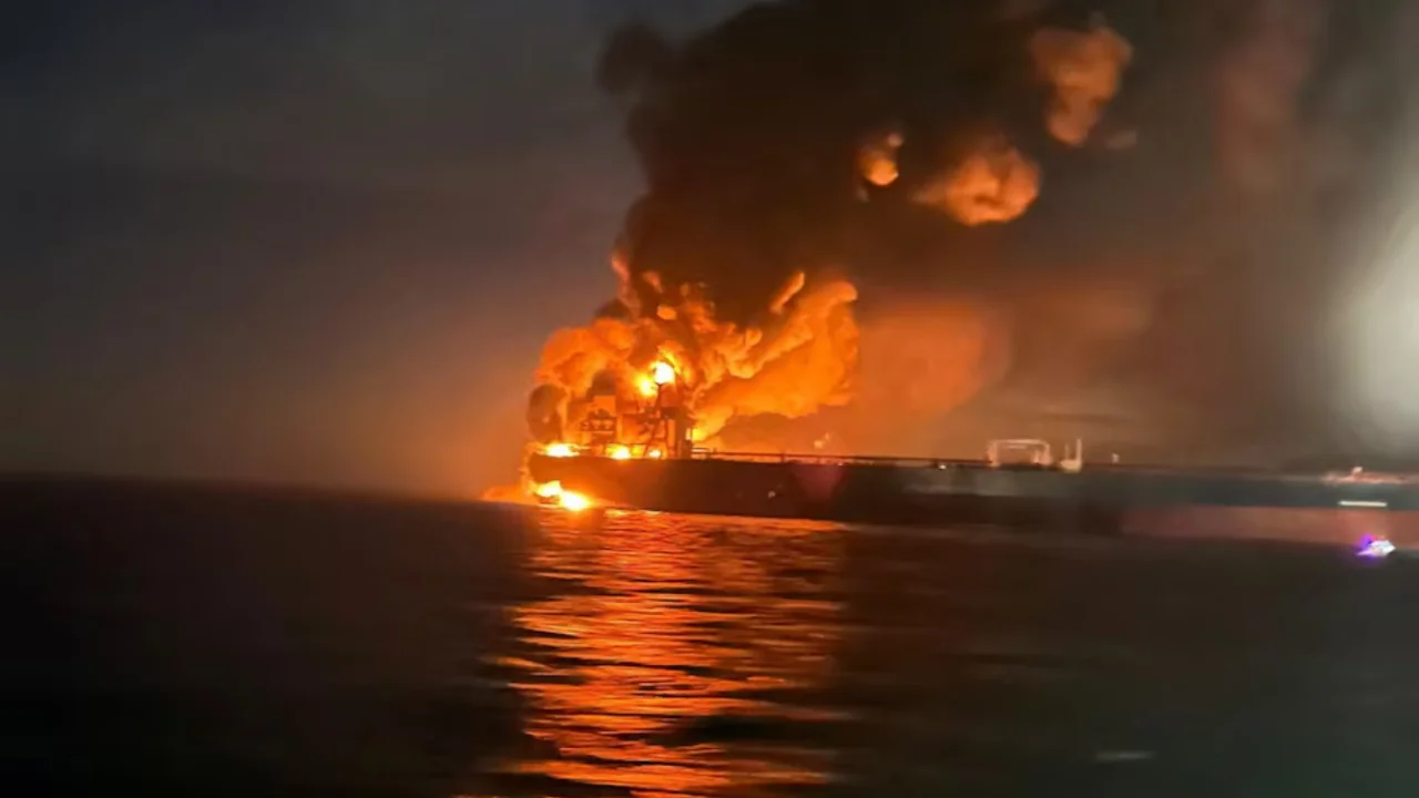 Украинские дроны поразили российские танкеры в Чёрном море