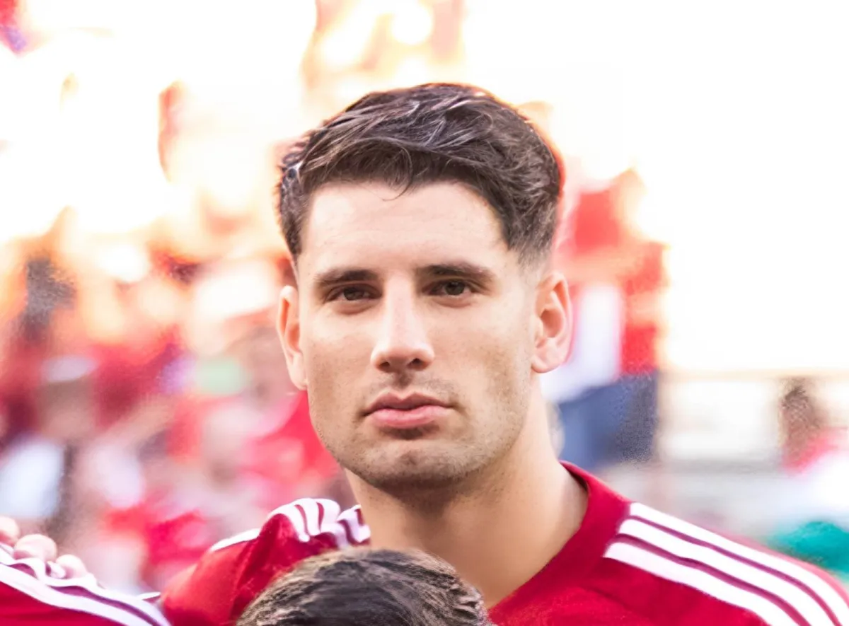 Собослаи ирландларнинг танқидига жавоб берди