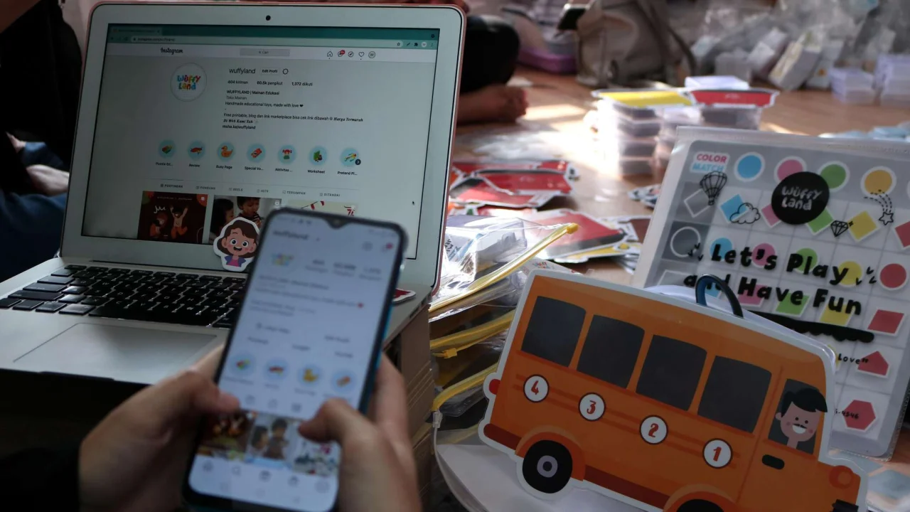 Болалар хавфсизлиги учун: Малайзияда ижтимоий тармоқларга 16 ёшдан кириш тақиқланади!