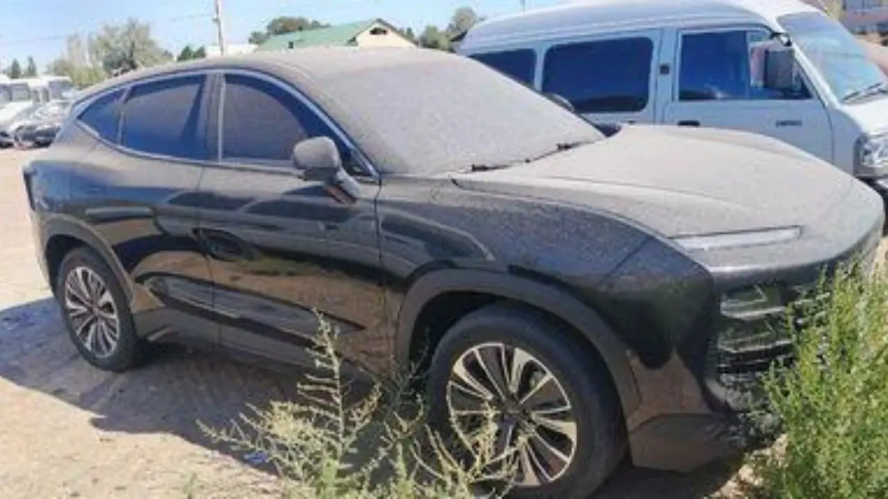 Қўнғиротда қарздорнинг автомашинаси хатланиб, аукцион орқали сотилди