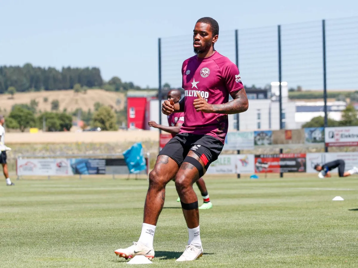 Манчестер Юнайтед Тони билан шартнома имзоламайди