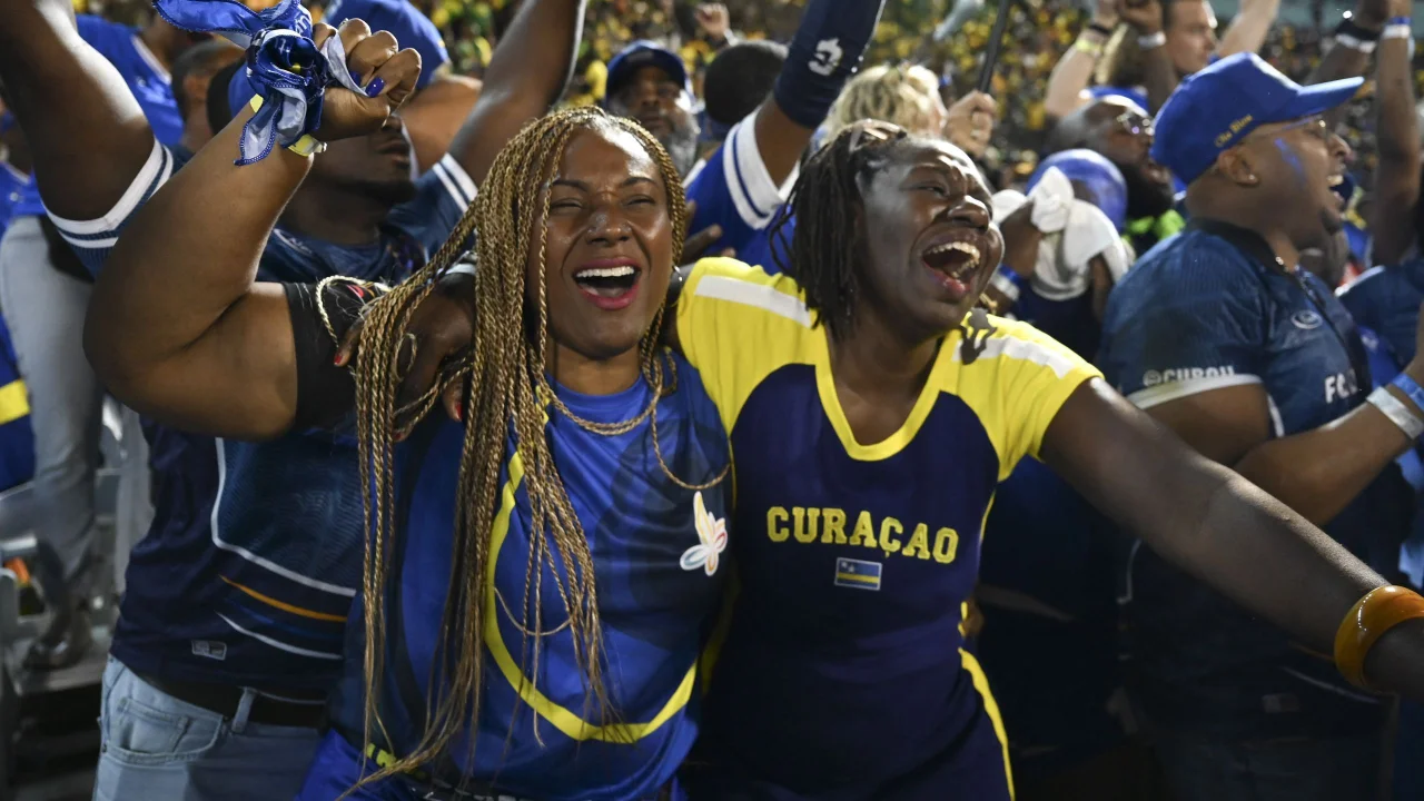 Curaçao'nun 2026 Dünya Kupası için tarihi katılımı adayı bir tatil haline getirdi (video)