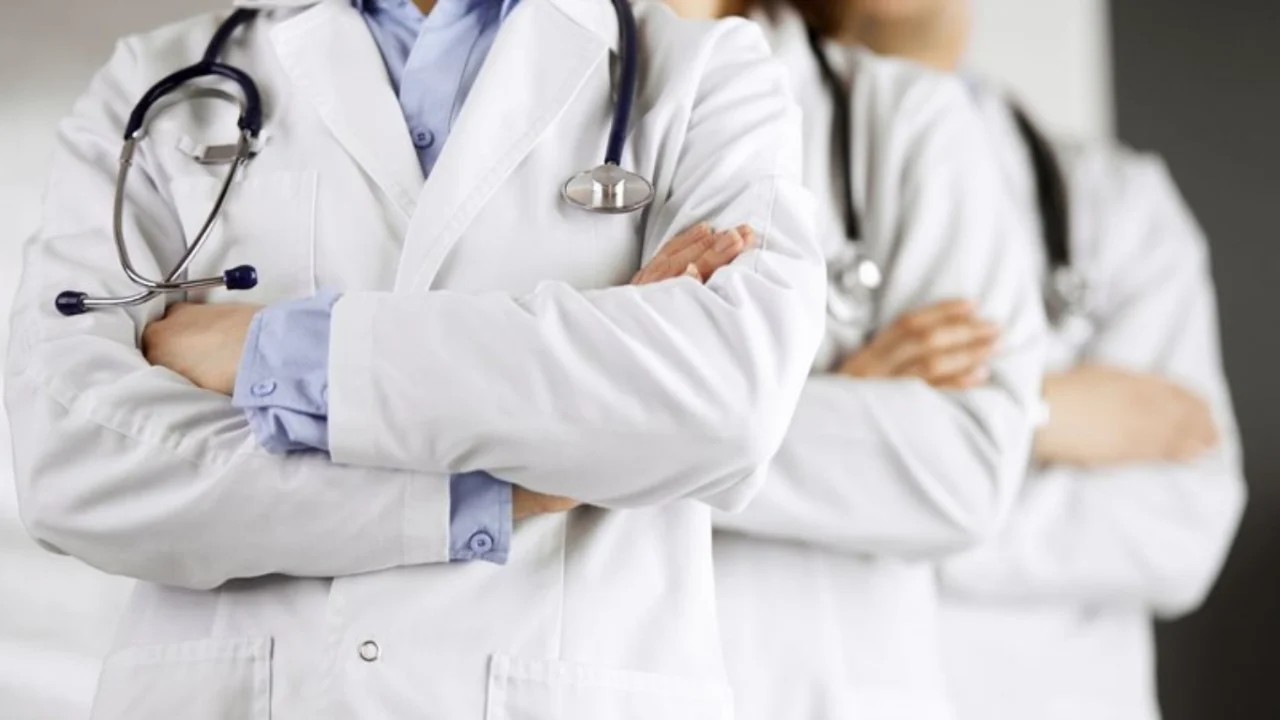 Tıp çalışanlarının çocuklarının kontrat ödemeleri kısmen karşılanacak