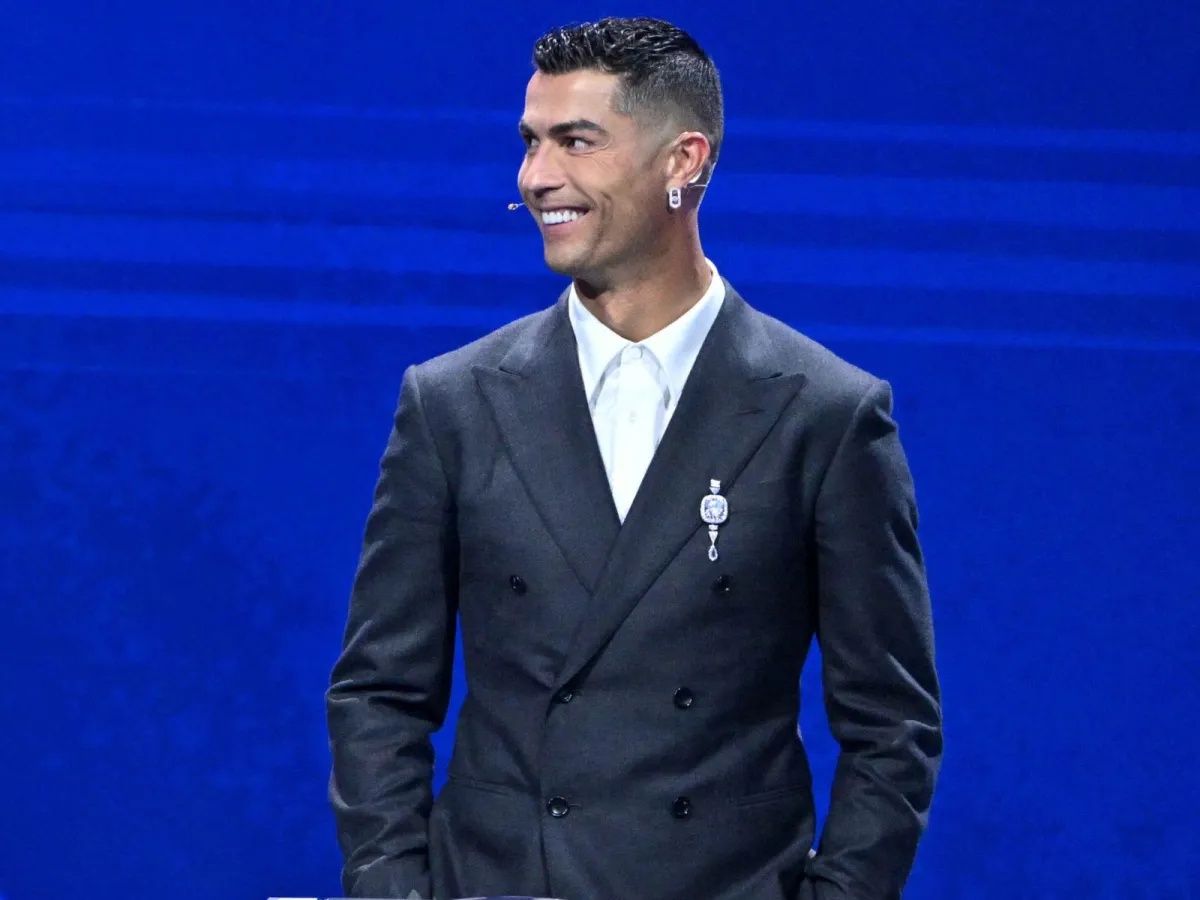 Ronaldu Madridda telefonlardan foydalanish taqiqlangan klub ochadi