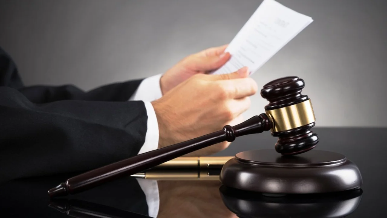 Semerkand'da bir dava için günde dört karar verildi