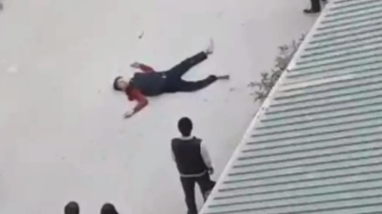 Termizda 18 yoshli talaba 14-qavatdan sakrab halok bo‘ldi