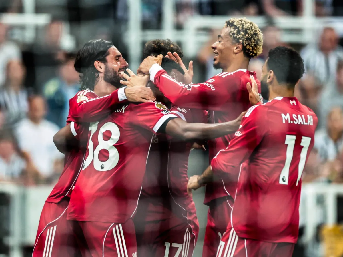 Liverpool, Zidane'ı teknik direktör olarak atayabilir