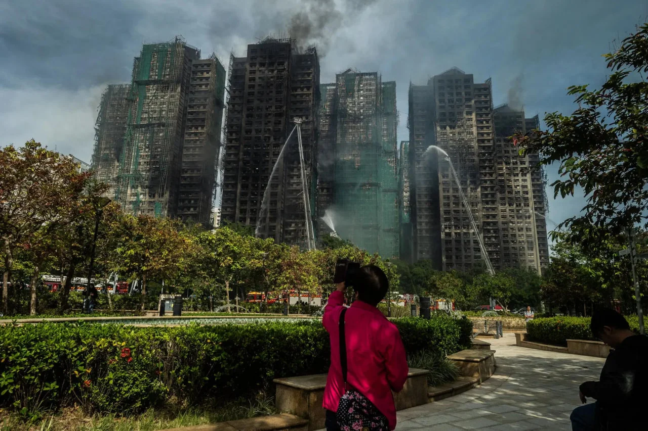 Даҳшатли 5-даражали ёнғин: Гонконгда 94 нафар инсон ҳалок бўлди!