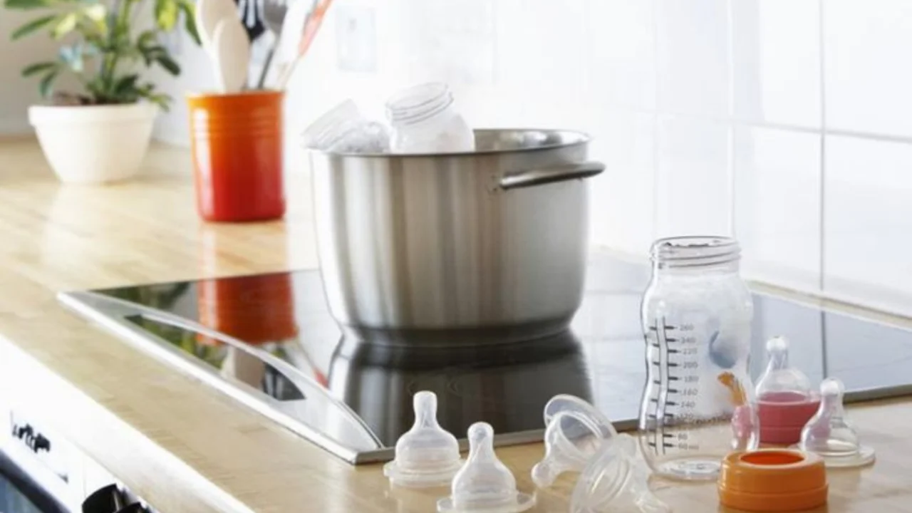 Чақалоқ учун бутилка: қайнатиш ва стериллаш аслида хавфсизми?