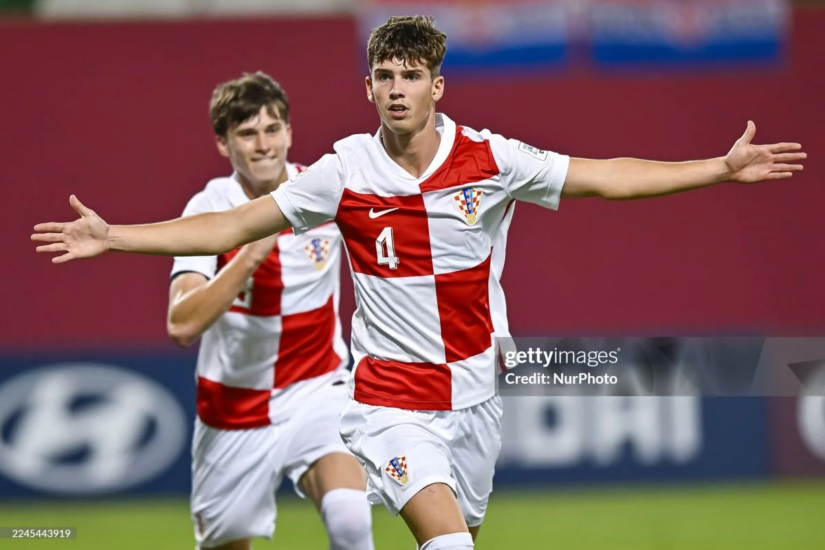 Хорватия ҳимоячиси: Ўзбекистон билан ўйин осон бўлмайди