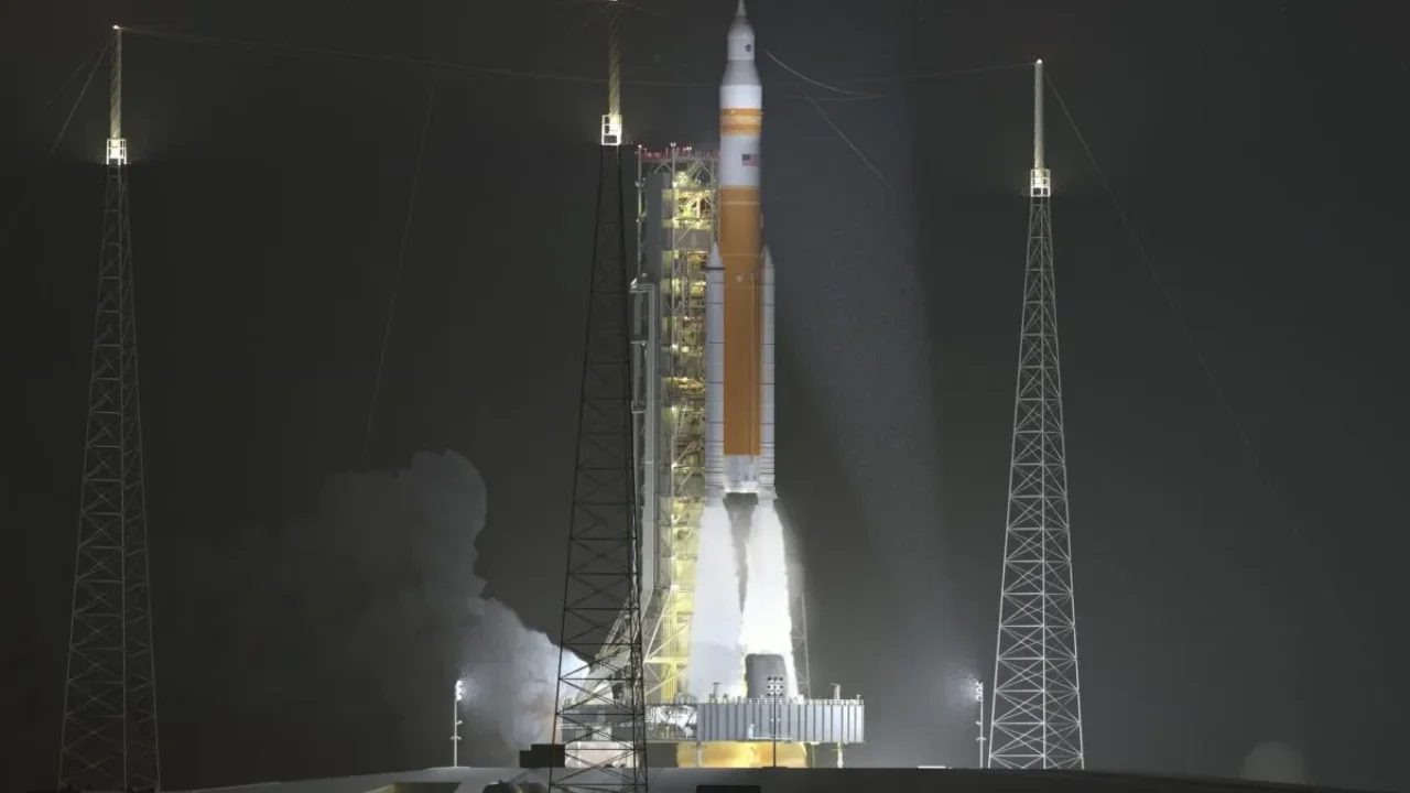 NASA Oyga odamlar bilan superog‘ir raketa uchirishga tayyor