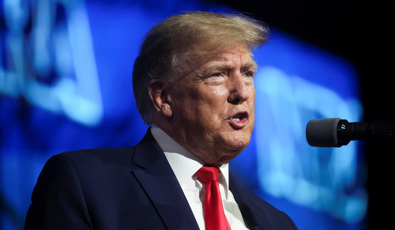 Трампнинг кескин танлови: Украина бўйича тинчлик режаси 6 та бандга қисқартирилди