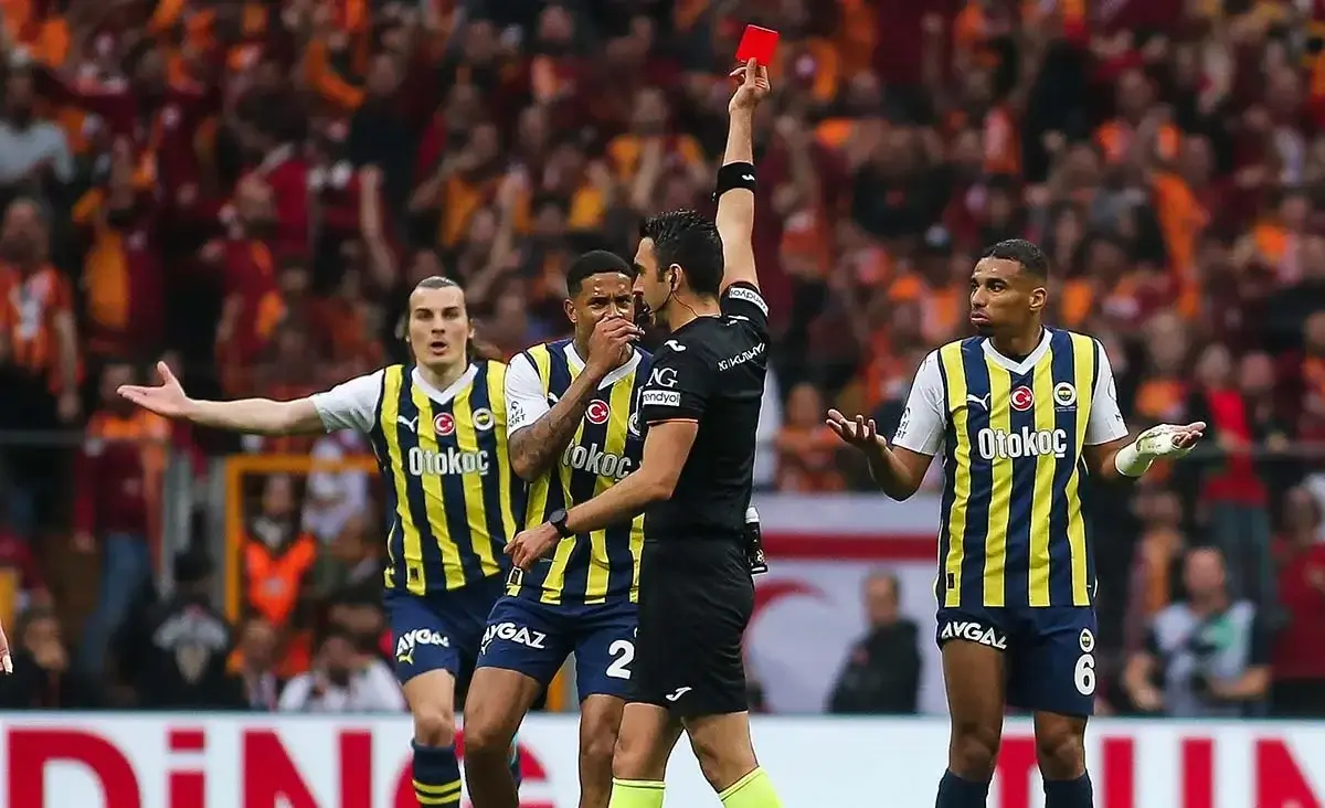 Turkiya futbolida katta mojaro: hakamlar va prezident qamaldi