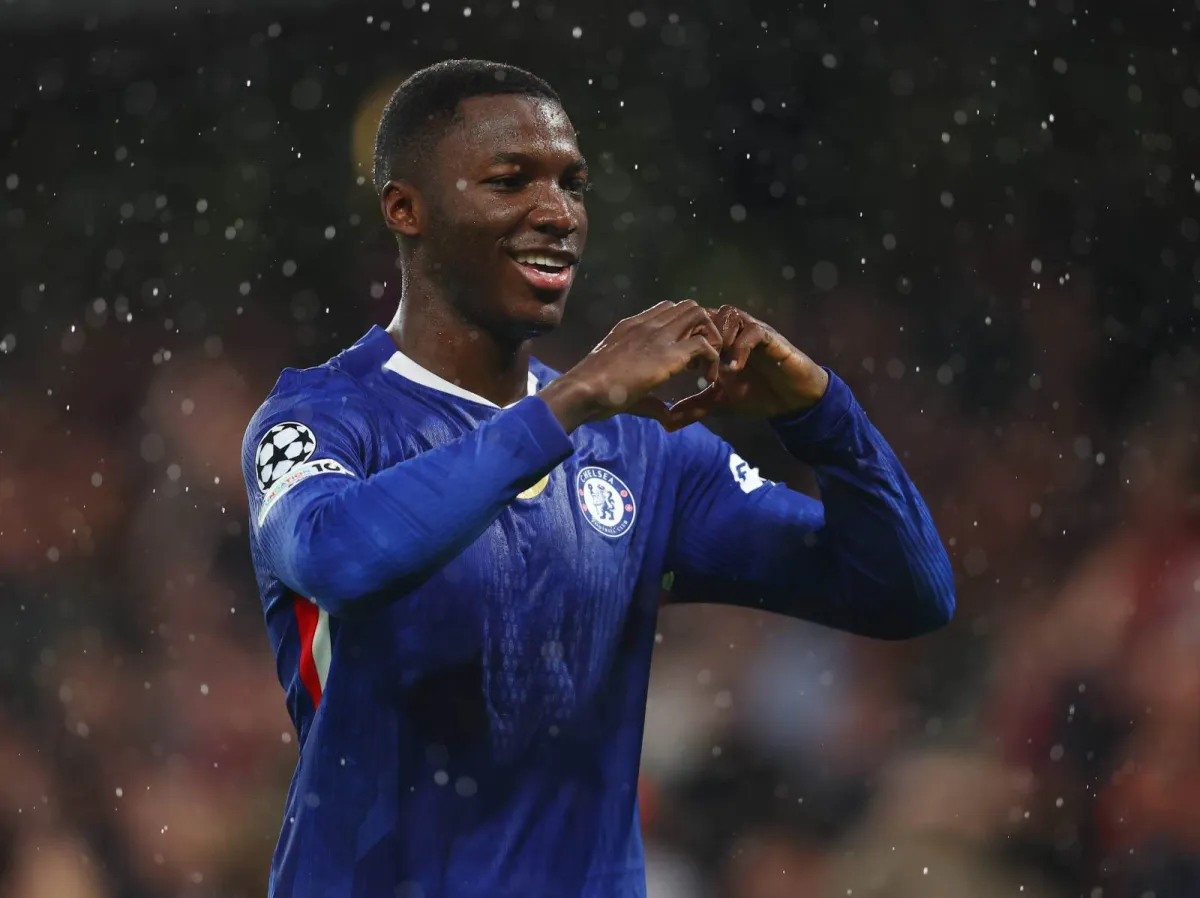 Caicedo kırmızı kart gördü! "Chelsea" - "Arsenal" maçında dönüm noktası