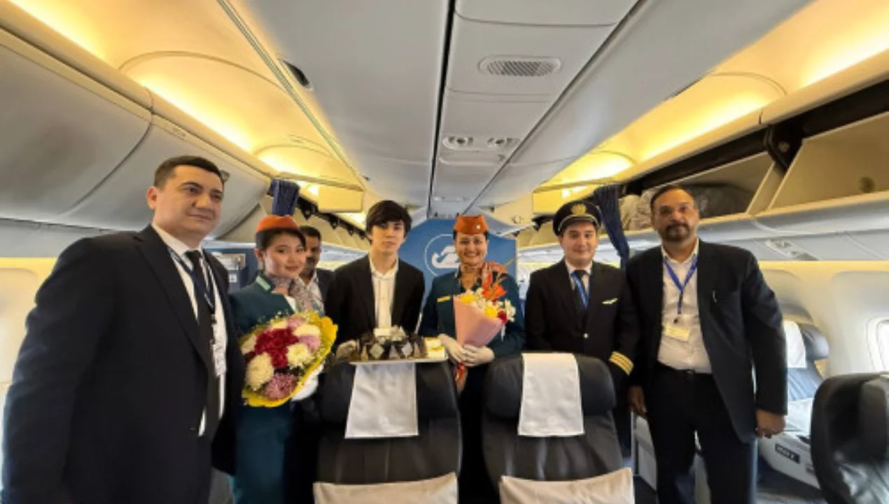 Javohir Sindarov parvozi davomida ham tarixiy ehtiromga sazovor bo‘ldi