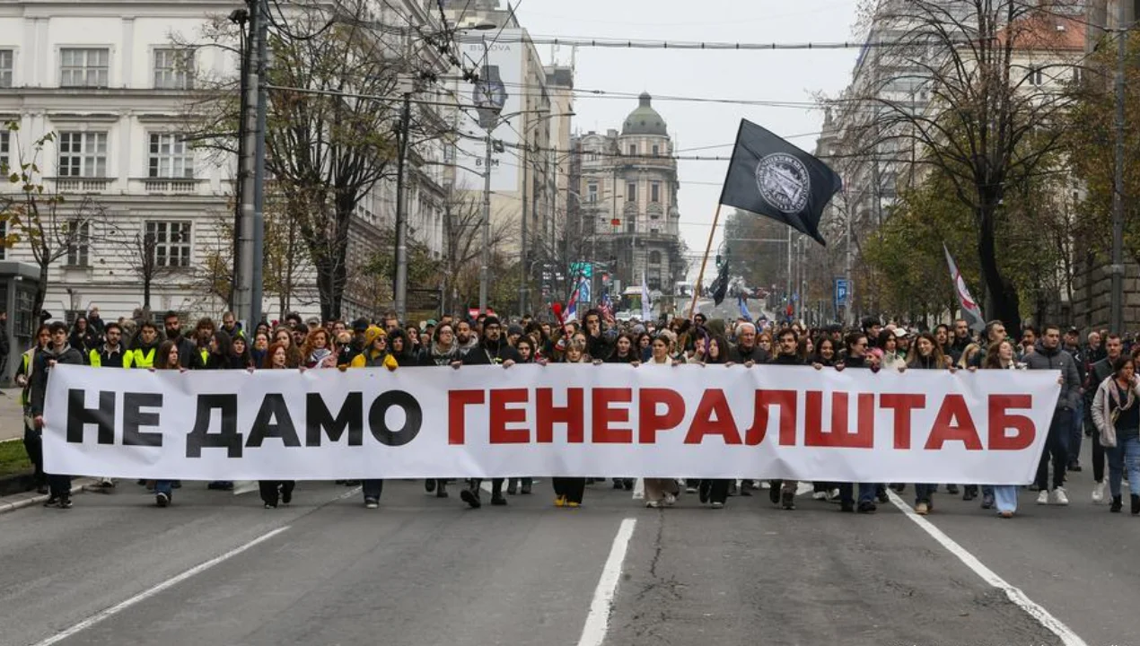 Sırbistan'da binlerce kişi Trump'ın damadının inşaat planına karşı çıktı