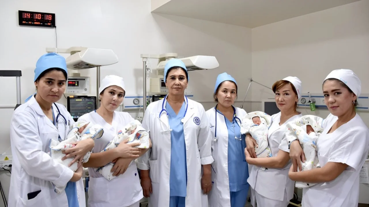 Чудо в Кашкадарье: одна мать родила сразу четырех дочерей!