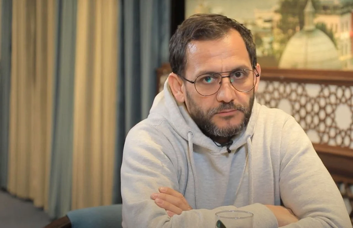 Как другой певец "обманул" певца Джахонгира Отажонова?