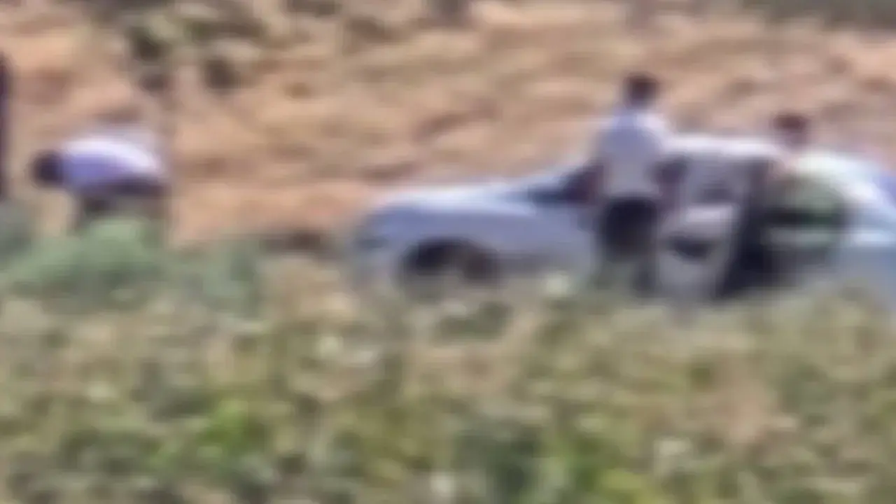 Оҳангаронда милиция майорига ҳужум қилган икки йигит жазоланди