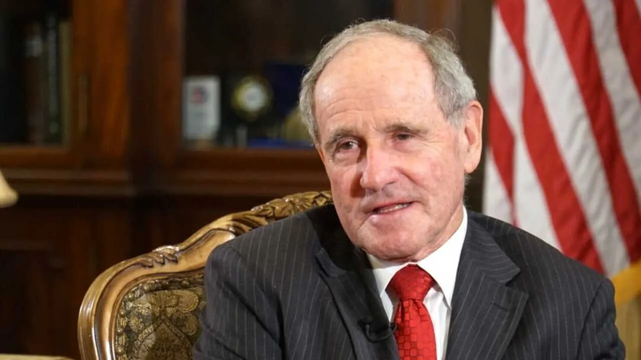 АҚШ сенатори Марказий Осиё учун қонун таклиф этди