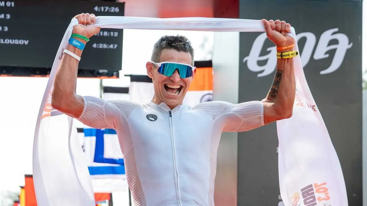 Ўзбекистонлик Константин Белоусов IRONMAN 70.3 Гоа ғолиби бўлди