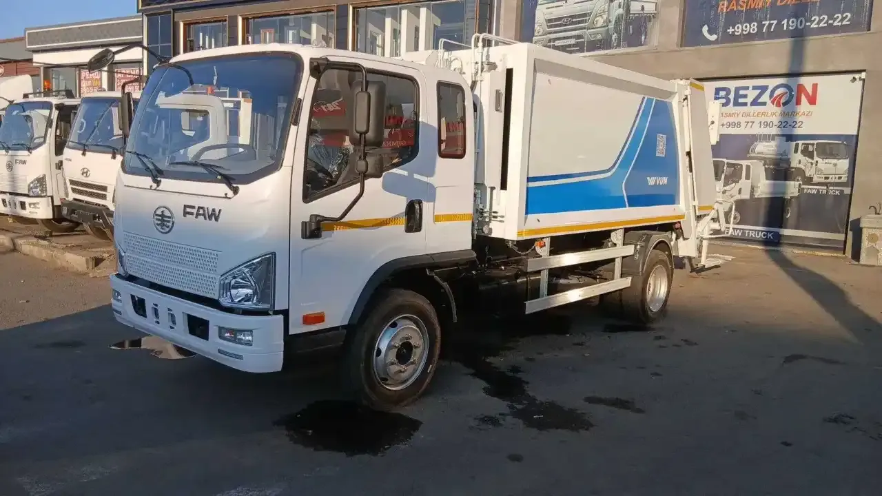 Тошкентда чиқинди машиналарига GPS назорат жорий қилинди