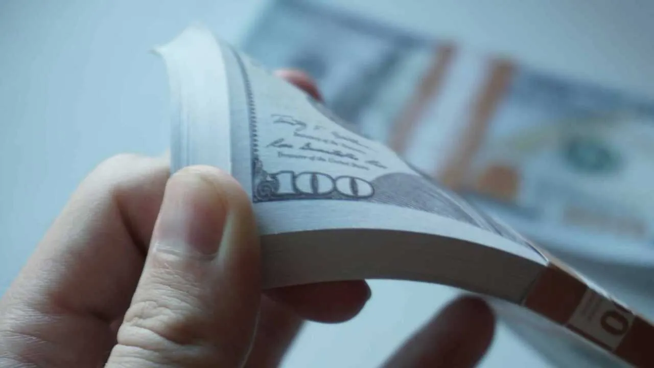 21-noyabr valyuta kurslari e'lon qilindi