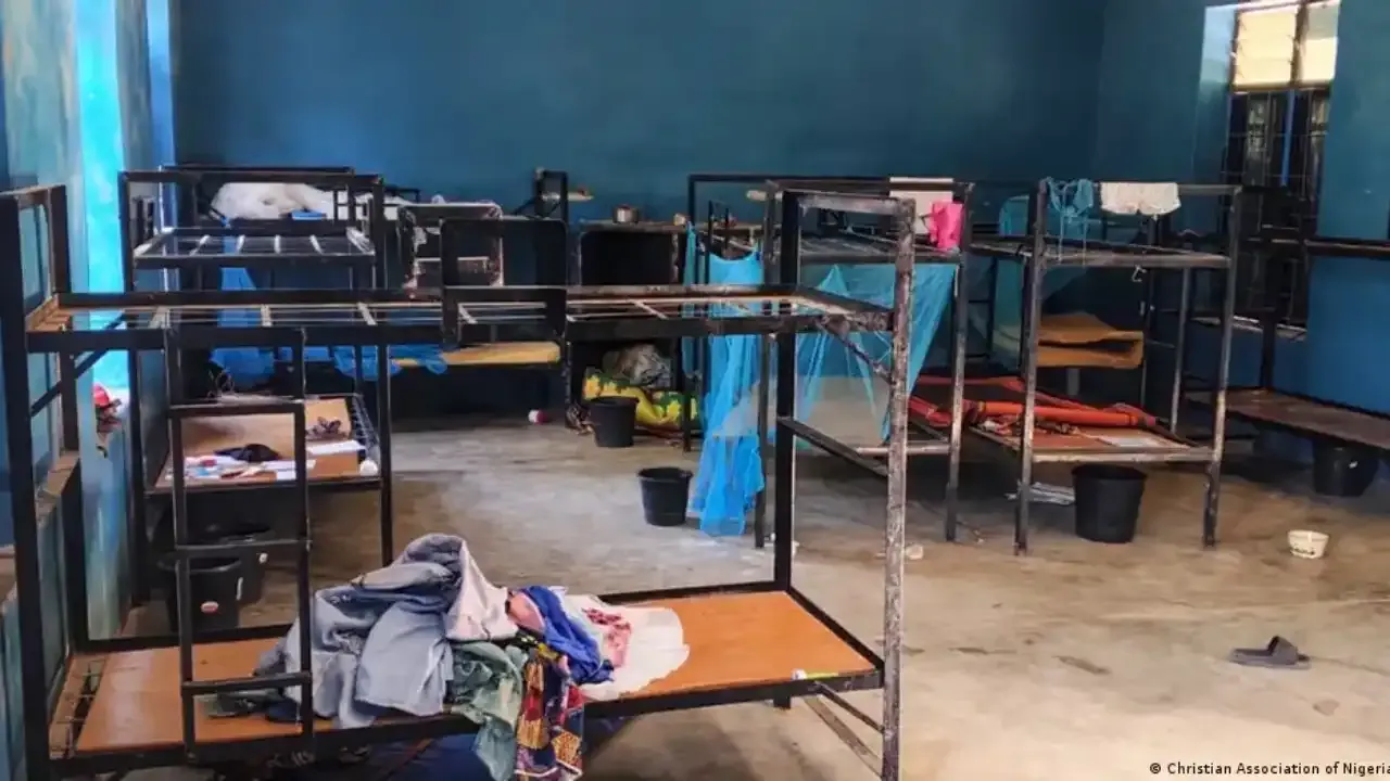 Нигерияда 300 дан ортиқ бола ва ўқитувчилар ўғирлаб кетилди