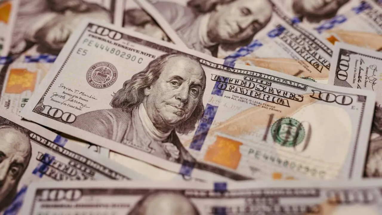 24 Kasım'da Özbekistan'da döviz kurları