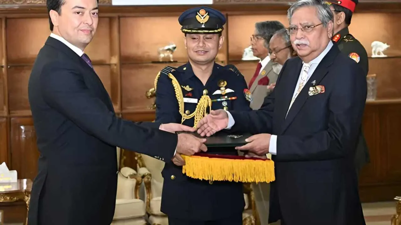 Посол Узбекистана вручил верительные грамоты в Бангладеш