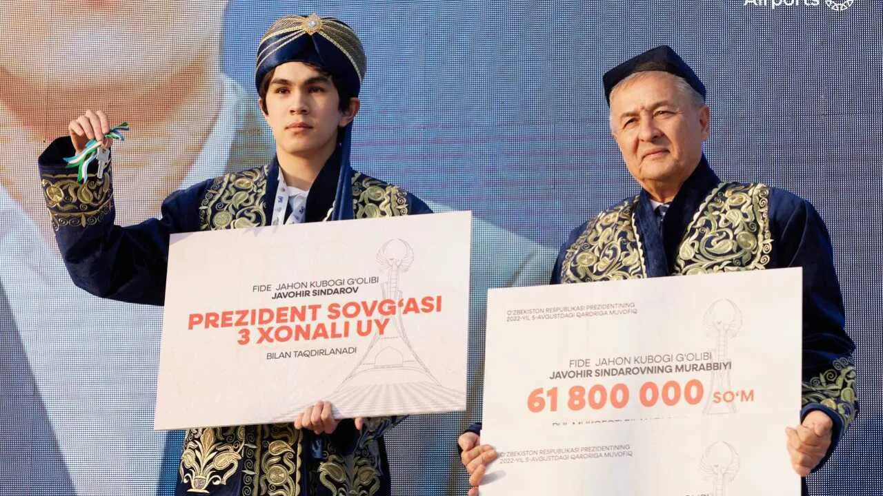 Cahongir Sindarov Taşkent’te törenle karşılandı