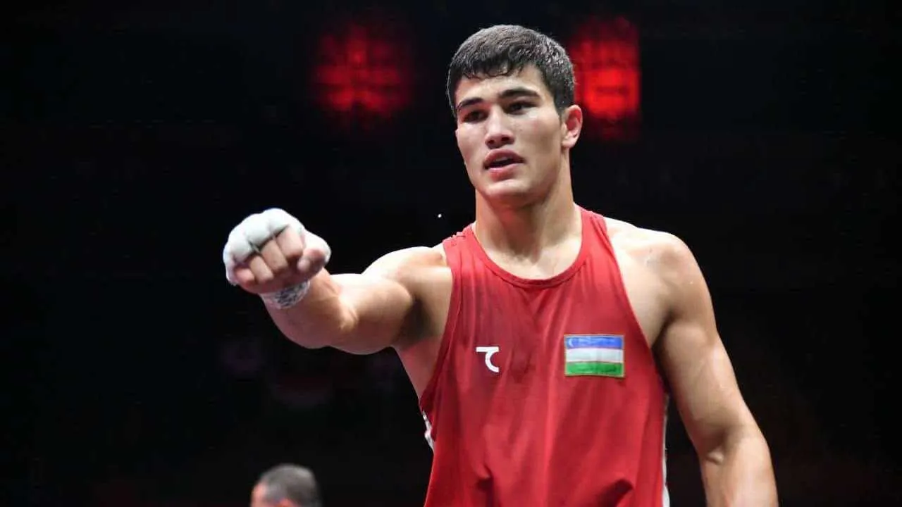 Умматалиев ва Муйдинхўжаев профессионал боксда ёрқин дебют қилди