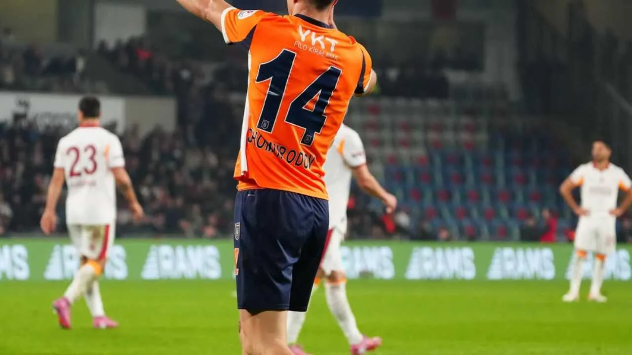 Shomurodov and Fayzullayev in the starting lineup