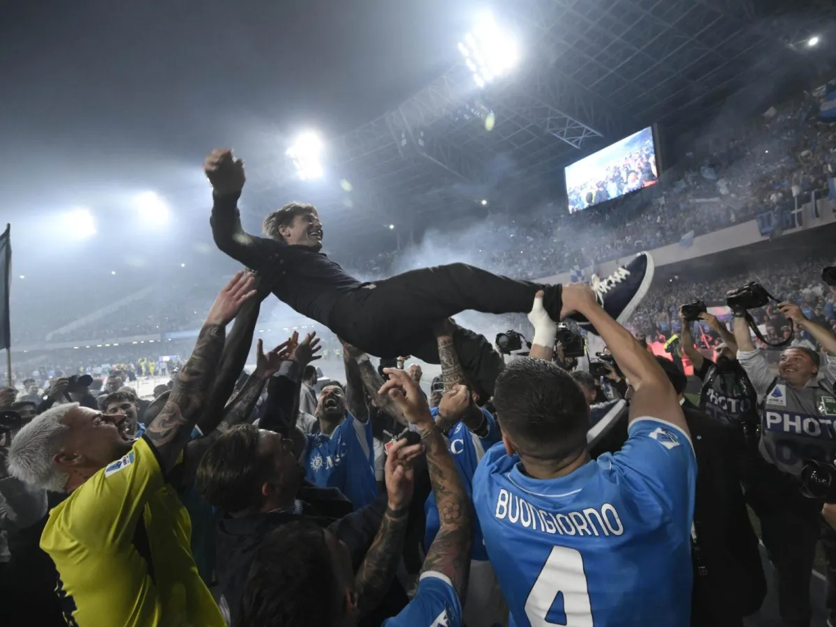 "Bizning Qo‘mondon": De Laurentiis Konteni ko‘klarga ko‘tardi