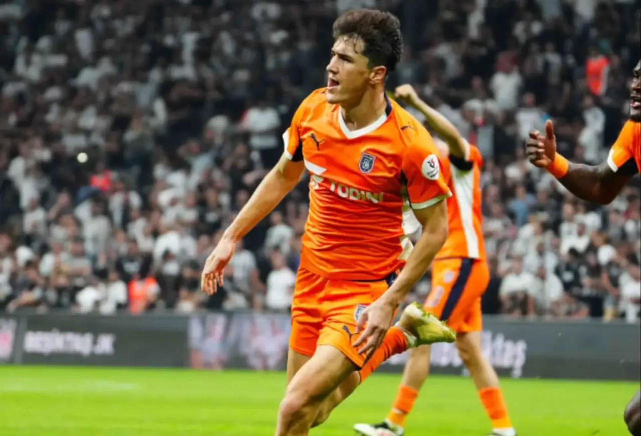 Орлов признал: Шомуродов - нападающий с лучшим футбольным интеллектом!