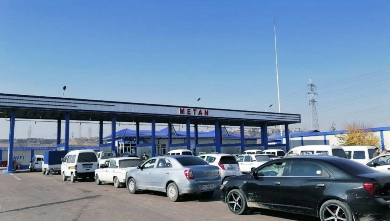 Viloyatlarda metan zapravkalarining ishlash vaqtlari soni cheklandi