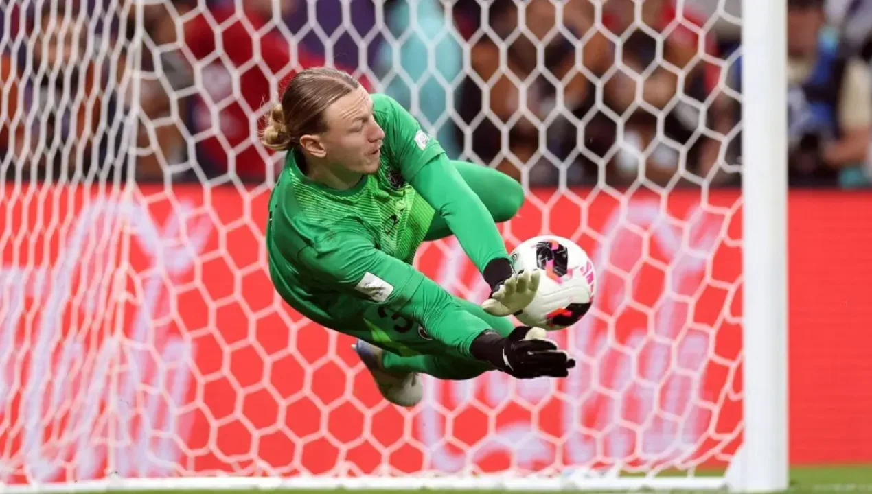 Сафонов қаҳрамон, ПСЖ қитъалараро кубокни қўлга киритди