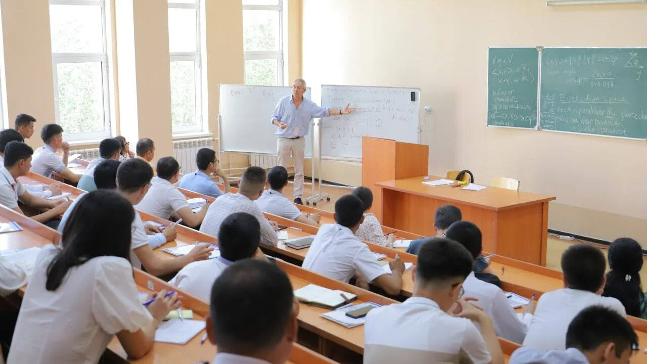 Шетелде оқып жатқан өзбекстандықтар саны азайды