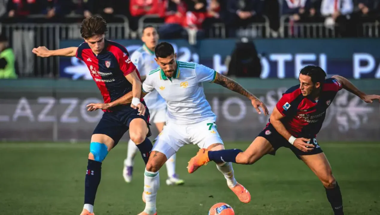 "Рома" камчиликда қолиб, "Каляри"га қарши аламли мағлуб бўлди