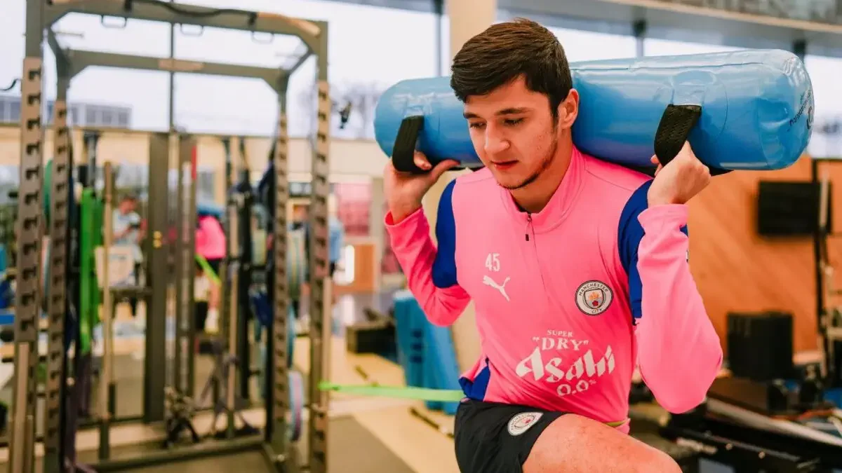 Khusanov'un Liverpool'a Transferi Hakkındaki Söylentiler Açıklığa Kavuştu