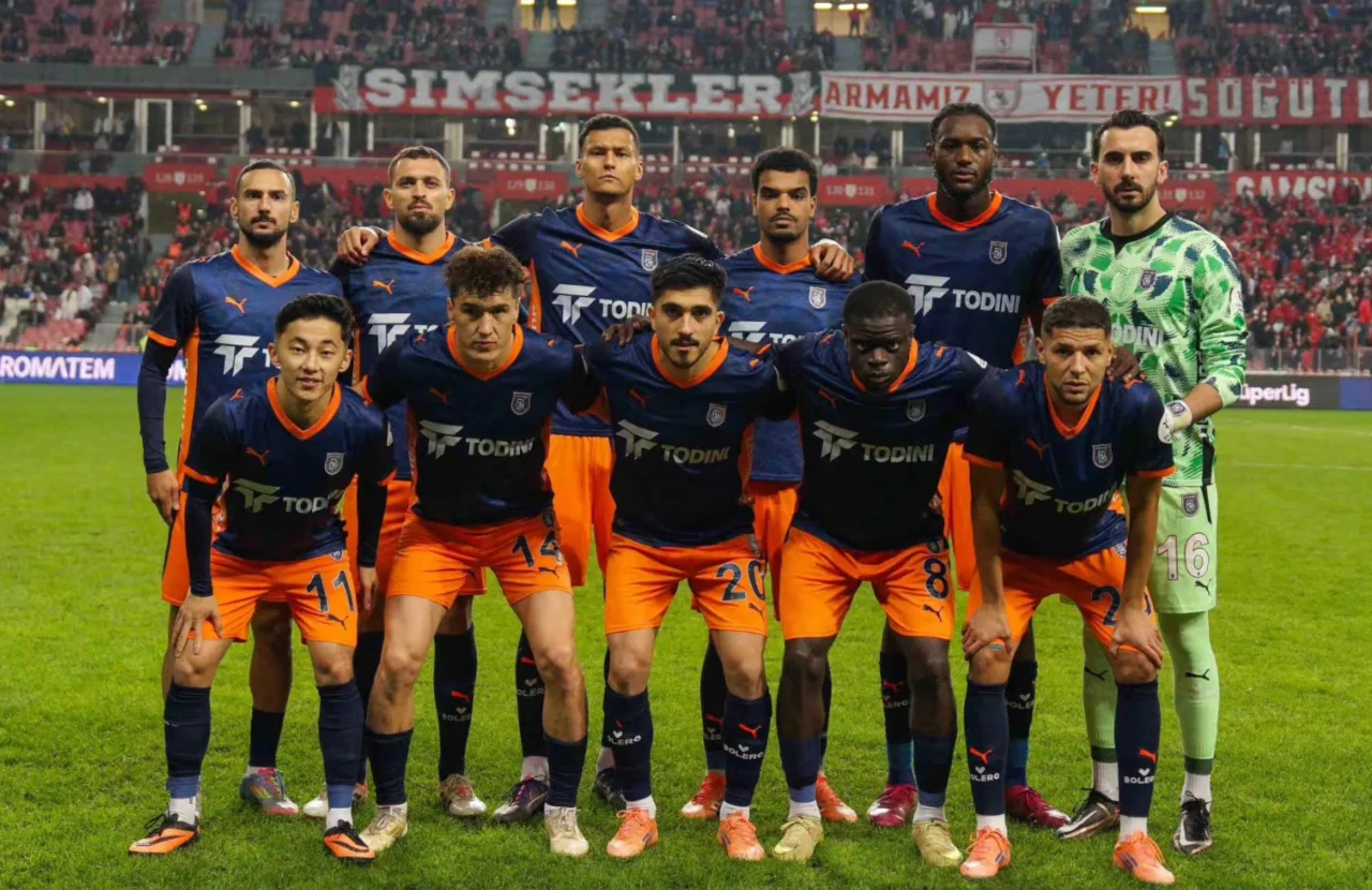 Шомуродов гол урди, «Башакшеҳир» сафардан ғалаба билан қайтди (видео)