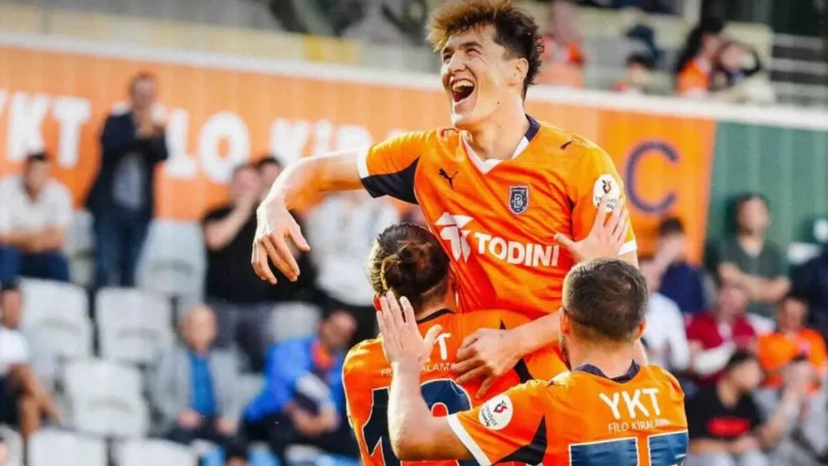 Элдор Шомуродов йилнинг "энг яхши легионер"и деб тан олинди