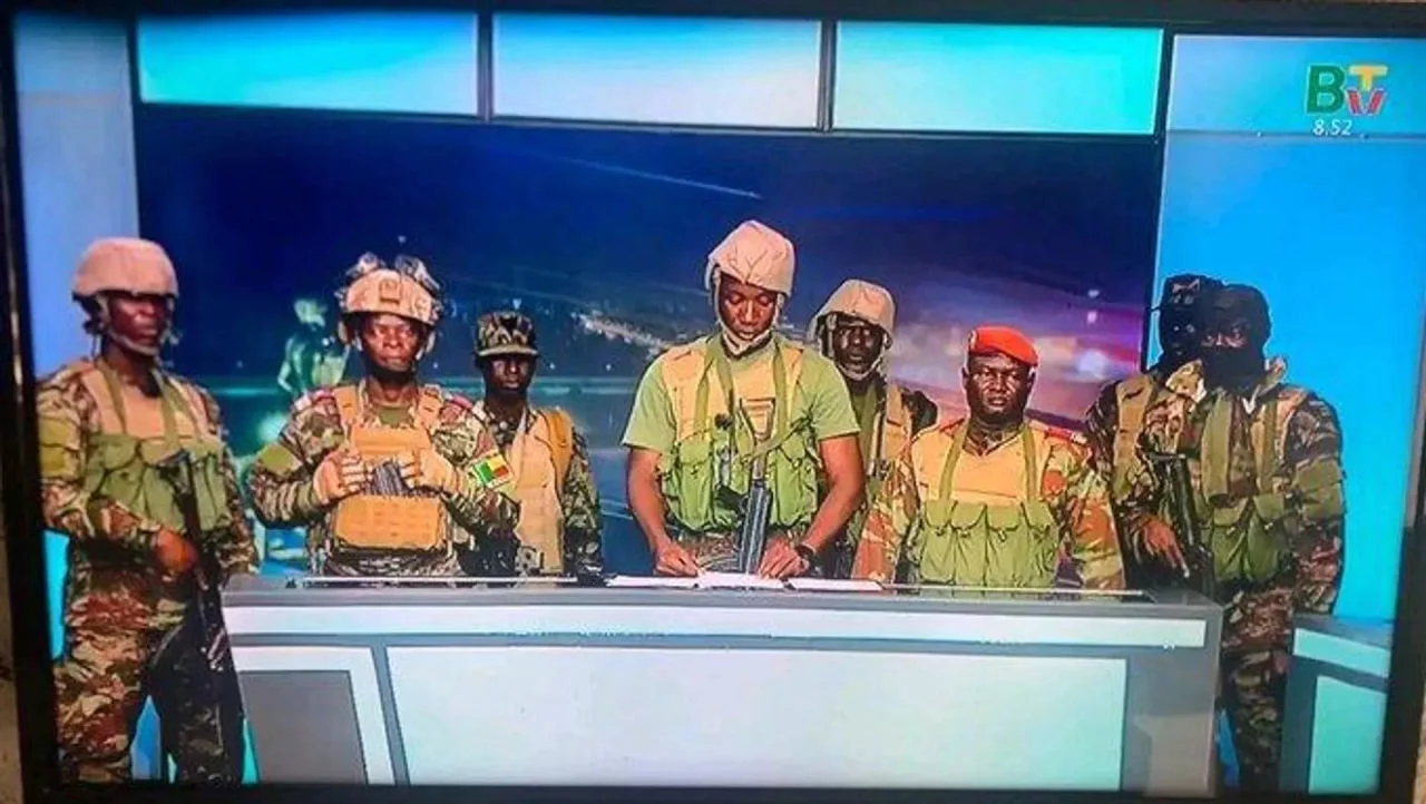 Beninda to‘ntarish urinishi barbod, isyonchilar yetakchisi qochib ketdi