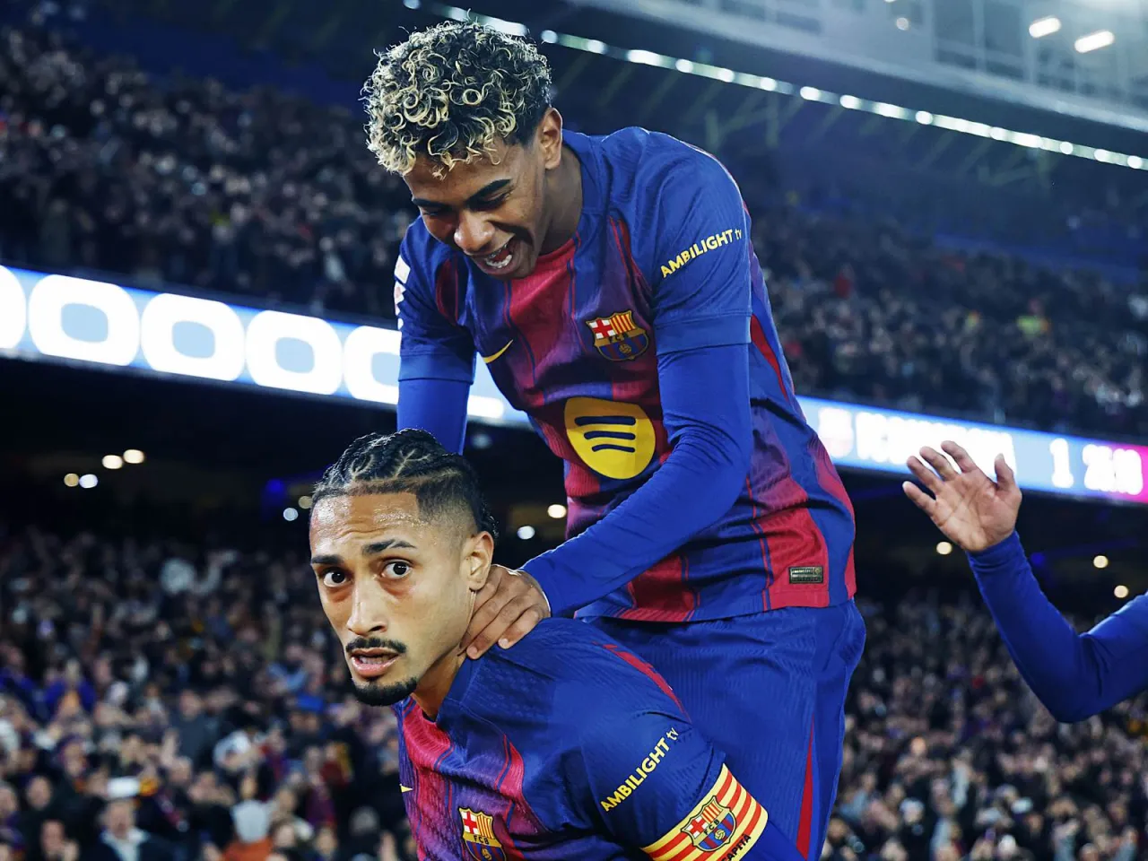 Игрок Барселоны Рафинья не попал в символическую сборную года FIFA