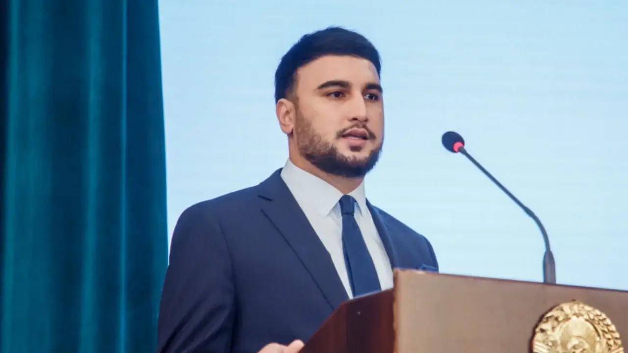 Құрылысшы Марат Хайруллаевичтің кеңсесінде жанжал болды