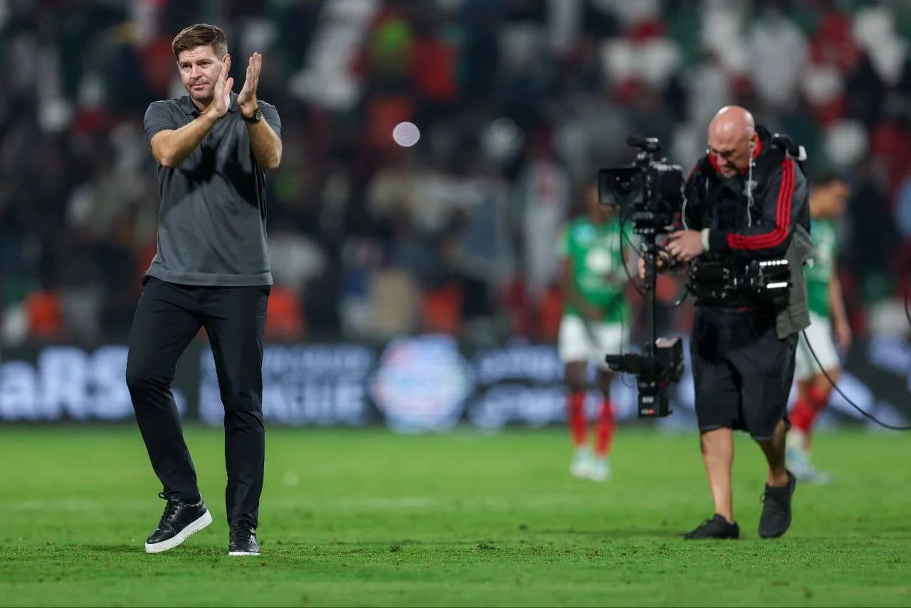 "Liverpool"da kriz: Slot yerine Gerrard dönebilir