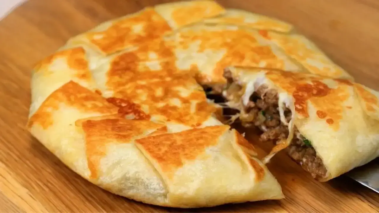 Lavash hamurundan - 10 dakikada hazırlanan basit, besleyici ve hızlı bir yemek