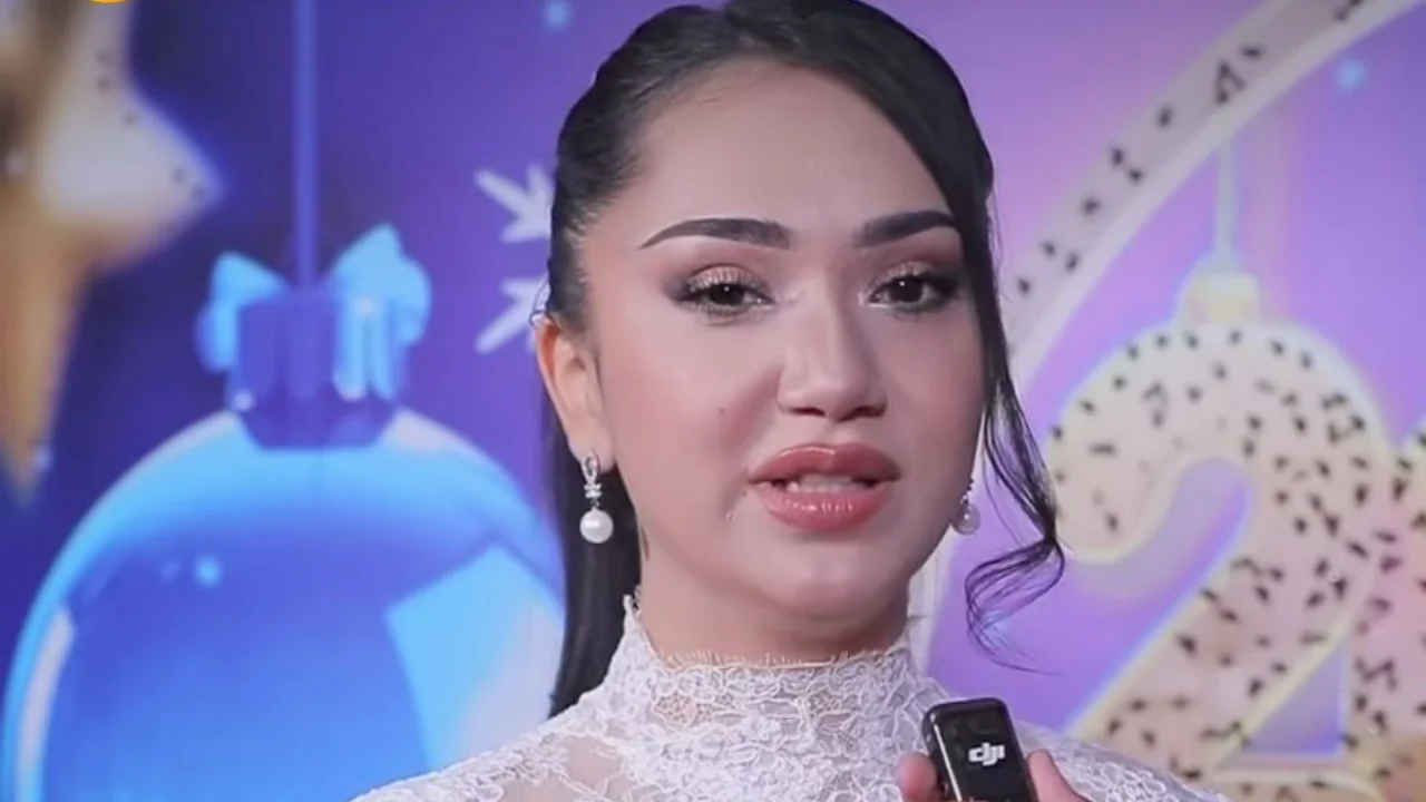 Кумуш Зокирова: Ҳамма қизларга Роналду ёқади!