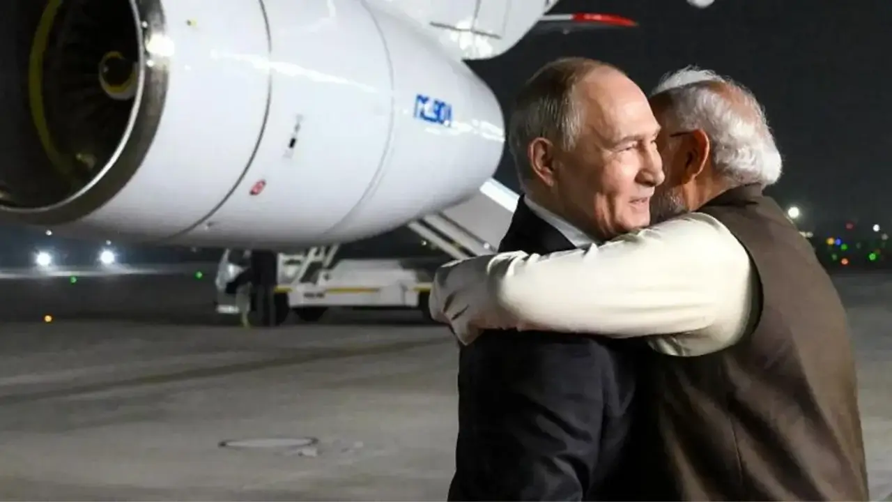 Putin Hindistonga tashrif buyurdi: neft va mudofaa hamkorligi